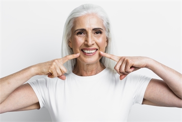 What are the common denture problems and how Do you treat them