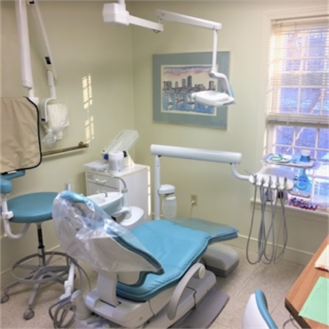 Barry J Cunha DDS office Dentistry room at Lexington MA