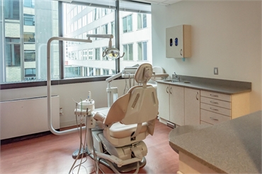 Patient treatment area at Advanced Periodontics of Washington