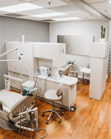 Cosmetic dentistry equipment at Element Dental by Nicholas Pile DMD